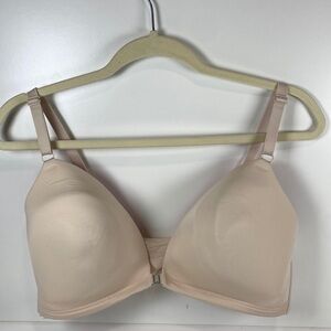 Pink Victoria's‎ Secret wear everywhere lightly lined bra nude magnetic clasp